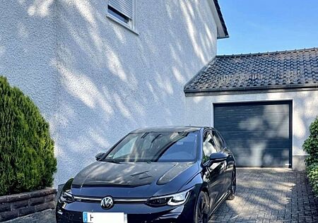 VW Golf Volkswagen 1.5 eTSI OPF DSG R-Line