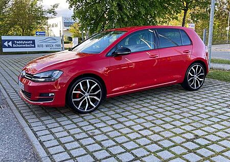 VW Golf Volkswagen 2.0 TDI BlueMotion Technology DSG Highline