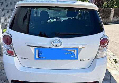 Toyota Verso 1.8 5-Sitzer Executive
