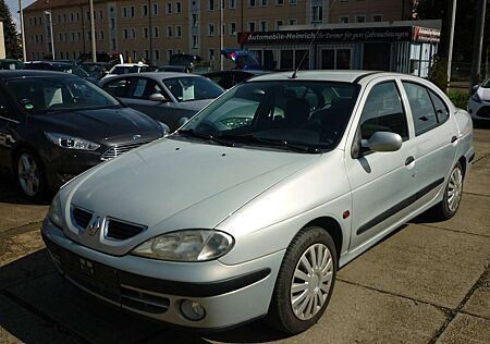 Renault Megane Classic 1.6 RXE Klima! Sitzheizung!