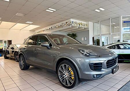 Porsche Cayenne S Diesel Luftfederung/ACC/PCCB/Entertain