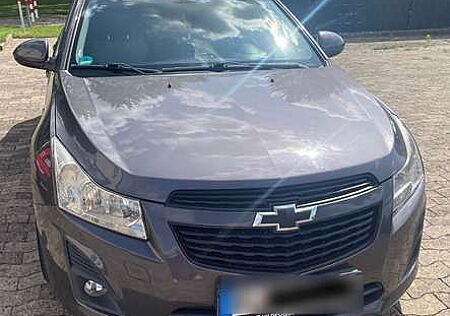 Chevrolet Cruze 1.6 LS