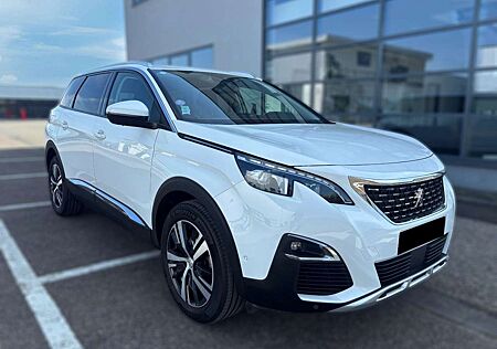 Peugeot 5008 Allure KAM 180° LED AHK 7-Si Zahnriemen neu