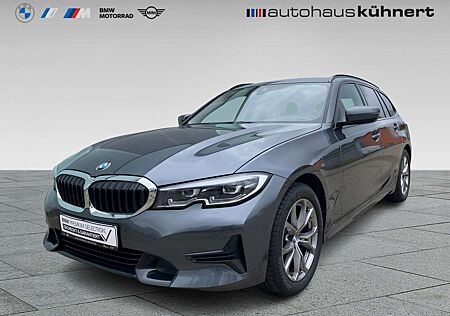 BMW 320 i Touring LED SpurAss AHK HiFi Sportsitz AUT