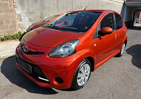 Toyota Others Aygo AYGO Connect *Klima/Bluetooth/LED/TÜV NEU*