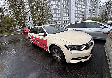 VW Passat Variant Volkswagen 2.0 TDI SCR DSG BlueMotion Trendlin