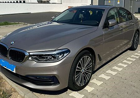 BMW 520d 520 +Efficient+Dynamics+Edition+Aut.+Sport+Line