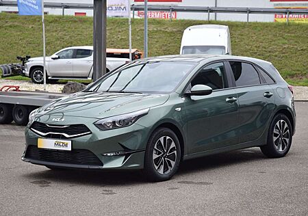 Kia Cee'd Ceed / CEED 1.5 T-GDi 140PS SHZ KAM NAV PDC VO+HI PRIVA