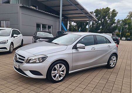 Mercedes-Benz A 180 Wenig KM Aktiv Park Navi