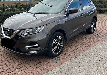 Nissan Qashqai N-Connecta 1.3 DIG-T 6MT 140 PS