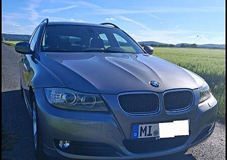 BMW 320i 320 Touring Aut.