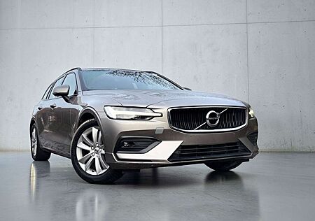 Volvo V60 Kombi Momentum LEDER 1ERH LED