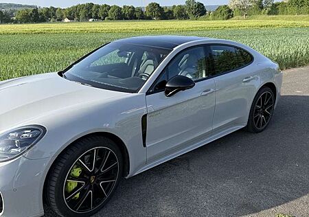 Porsche Panamera 4 E-Hybrid