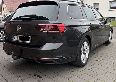 VW Passat Variant Volkswagen Business