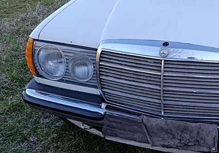 Mercedes-Benz 200