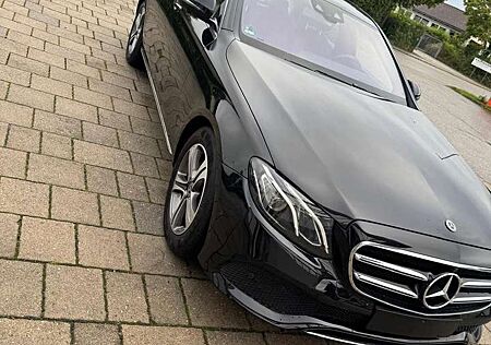 Mercedes-Benz E 220 d 4MATIC Avantgarde Aut.