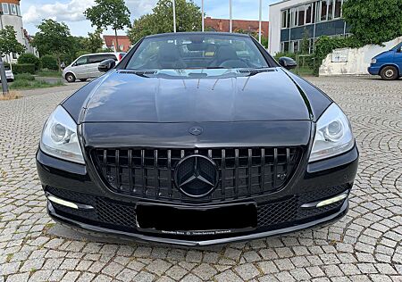 Mercedes-Benz SLK 200 7G-TRONIC - VOLLAUSSTATTUNG - neue Tuv