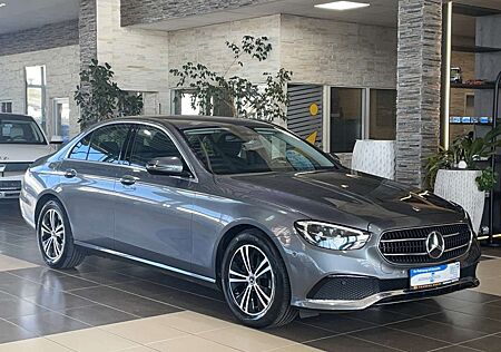 Mercedes-Benz E 220 d Avantgarde WideScreen LED R.Cam Navi SHZ