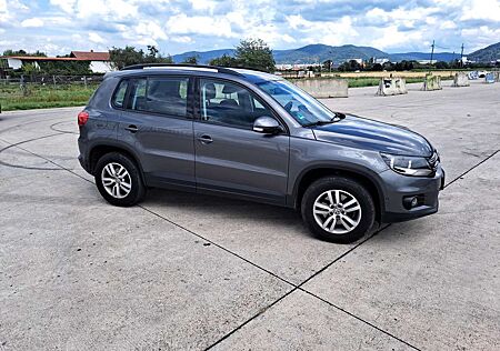 VW Tiguan Volkswagen 2.0 TDI SCR BlueMotion Technology Trend