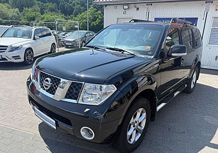Nissan Pathfinder 2.5 dCi Comfort