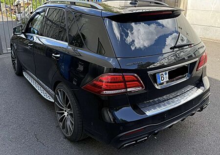 Mercedes-Benz GLE 500 4Matic PLUS AMG VOLL AUSSTATTUNG