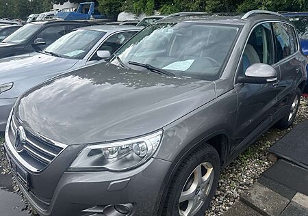 VW Tiguan Volkswagen 4x4 2,0 TDI 170 PS.EURO5 PANORAMA NAVI XENON LEDER
