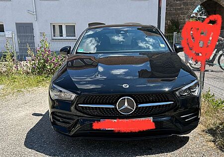 Mercedes-Benz CLA 250 e 8G-DCT AMG Line