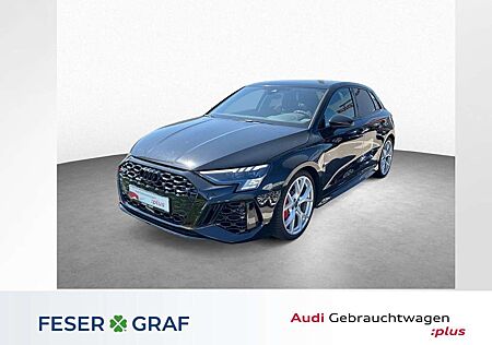 Audi RS3 Spb. 2.5 TFSI qu. - PANO - KAMERA - ACC