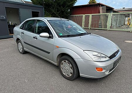 Ford Focus Ghia 1. Hand
