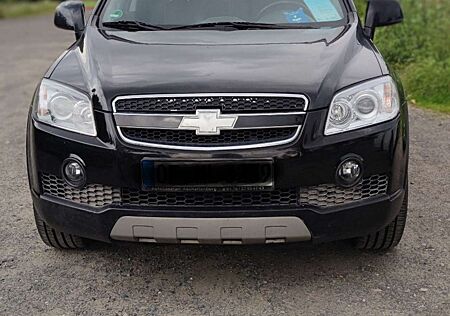 Chevrolet Captiva 2.4 4WD 7 Sitzer Gas LT