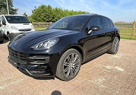 Porsche Macan Turbo PDK 400 PS