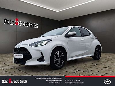 Toyota Yaris Hybrid Team D Rückfahrkamera Lenkradheizung Apple