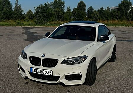 BMW 235 M235i Coupe