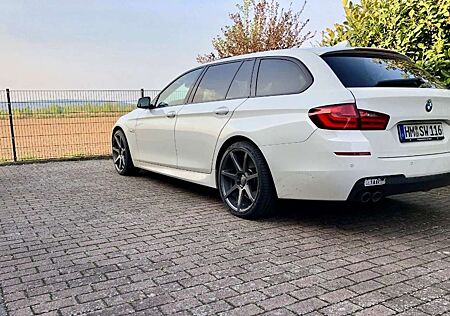 BMW 530d 530 5er Touring Diesel Touring Sport-Aut.