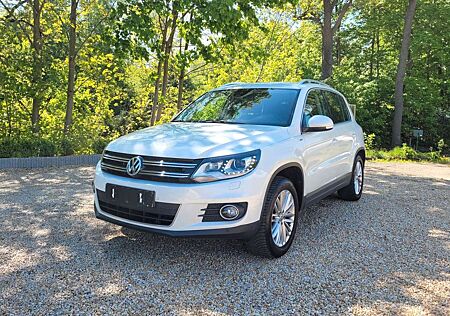 VW Tiguan Volkswagen Sport & Style 4Motion*Navi*SZH*ParkAss.*