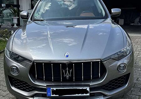 Maserati Levante SQ4