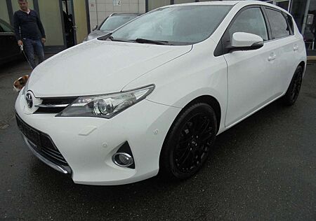 Toyota Auris Executive