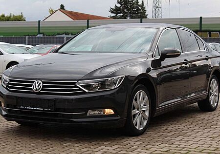 VW Passat Volkswagen 1.4 Comfortline Navi Sitzhzg Parkpilot