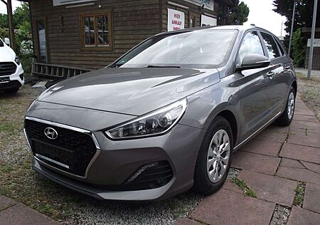 Hyundai i30 Select , Navi