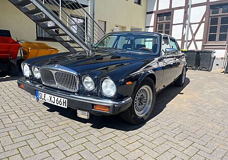 Jaguar XJ XJ12 5.3