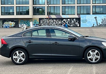 Volvo S60 S60 D4 Geartronic Summum