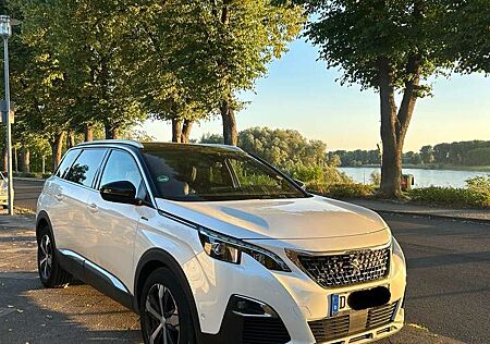 Peugeot 5008 BlueHDi 130 EAT8 Active Pack