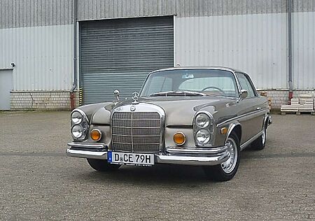 Mercedes-Benz 250 SE W111 Coupe Automatik Klima E-Fenster