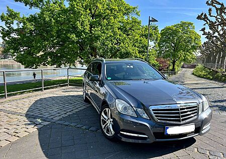 Mercedes-Benz E 220 E-Klasse T CDI DPF BlueEFFICIENCY Automatik Avantg