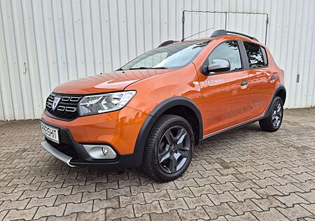 Dacia Sandero II Stepway Celebration, NAVI, TEMPOMAT