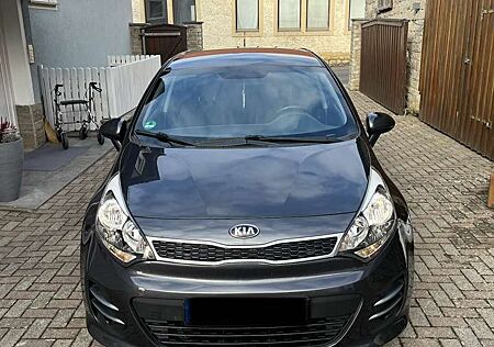 Kia Rio 1.4 Dream Team Edition