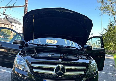 Mercedes-Benz B 200 CDI (BlueEFFICIENCY)