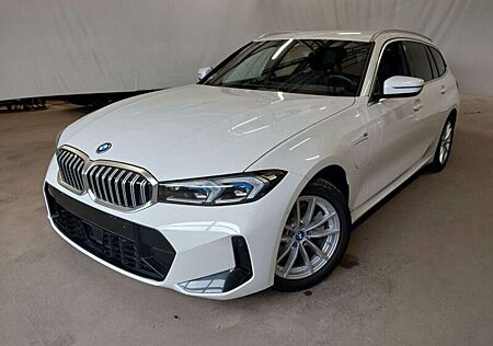 BMW 330 e AT M Sportpaket LED DAB Hifi Parkassist Liv