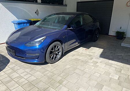 Tesla Model 3 Allradantrieb Dual Motor Performance
