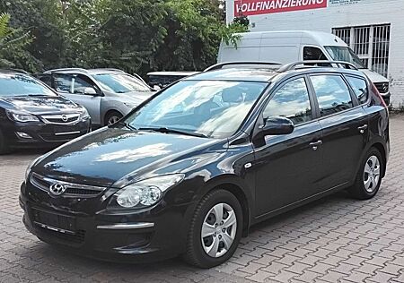 Hyundai i30 CW 1.4 Comfort Neuer Tüv